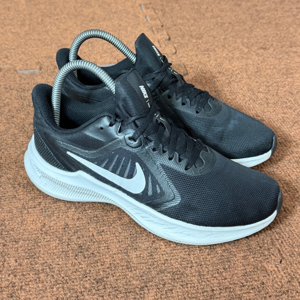Nike Downshifter 10 Womens Running Shoes‎ Black White CI9984-001 Size 7